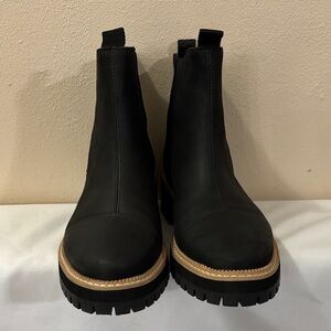 TOMS Women’s Dakota Chelsea Boots Black Leather